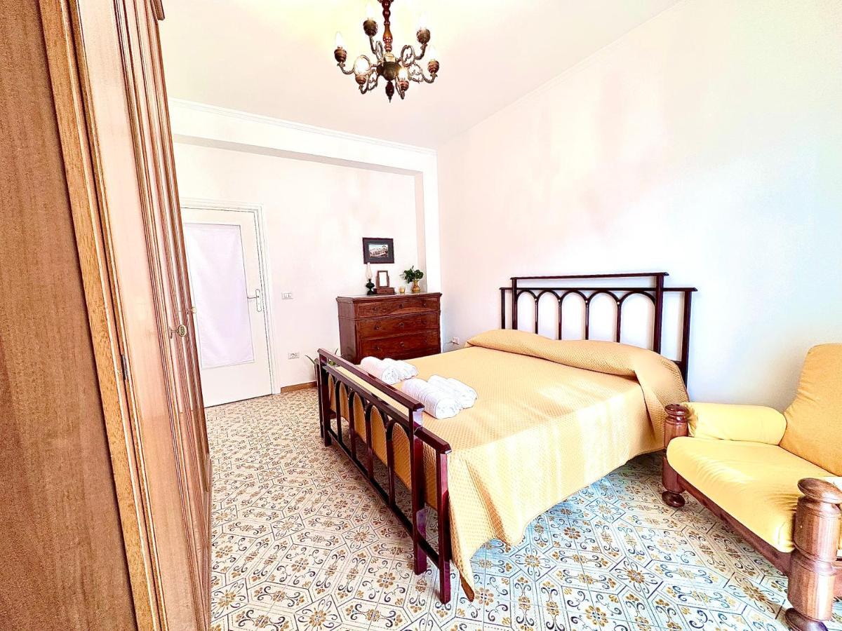 Bed and Breakfast Sorrenthouse Сант'Аньєлло Екстер'єр фото
