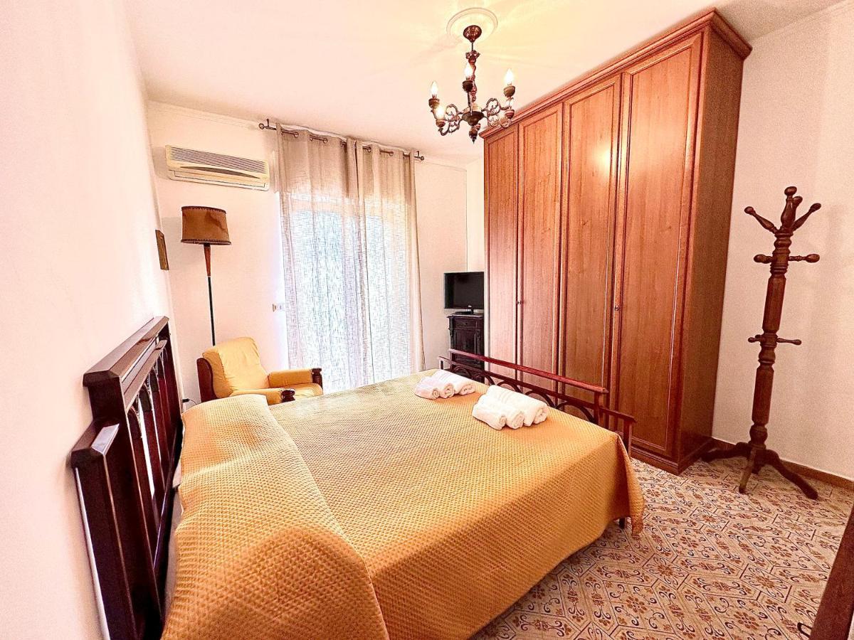 Bed and Breakfast Sorrenthouse Сант'Аньєлло Екстер'єр фото